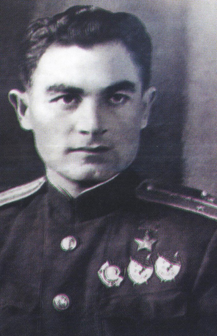 Алим Байсултанов