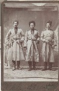 Фотография из архива Сафара Мамашева.  Хаджи-Мурат Чомаев, Хаджи-Мурат Абайханов, Зулкарнай Гебенов  22 апреля 1915 г.