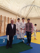 Спортсмен нашего клуба Эркенов Шамиль занял 3е место на открытом п-ве города Черкесска. (на пьедестале справа), тренер Тотаркулов Рамазан.