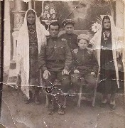 Алиевы (слева направо): (?), Башир, Кемал, Ахмат, Лейла. Дети Шаухала Алиева  Фото от Ахмата Айбазова