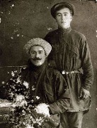 Фото приблизительно конца 1930-х. Стоит Айбазов Магомет, с братом своей матери.  Взято у Асланбека Магометова