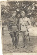 Слева направо: Байрамуков Шагабан Джашауович (атаул - Бюттю), Эркенов Ислам, 1941 г.  Фото предоставил Сапар Мамашев